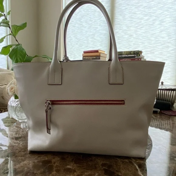 NWT Fabulous Dooney & Bourke Medium Russel - Picture 4 of 7